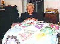  Esther and quilt [5k]